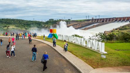 Visitantes na Itaipu. Foto: IB/Divulgação