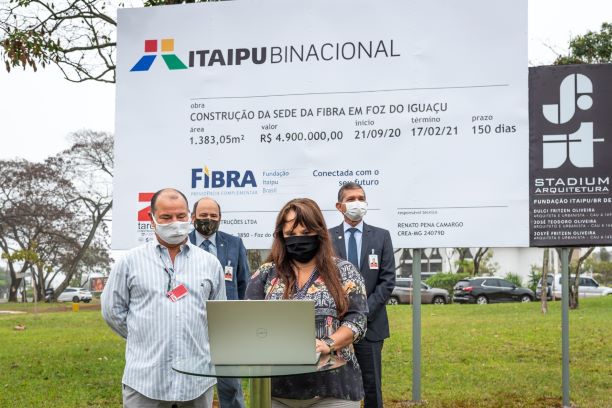 A assinatura da ordem de serviço ocorreu na manhã desta terça-feira (8), no local da futura sede. Foto: Rubens Fraulini/IB