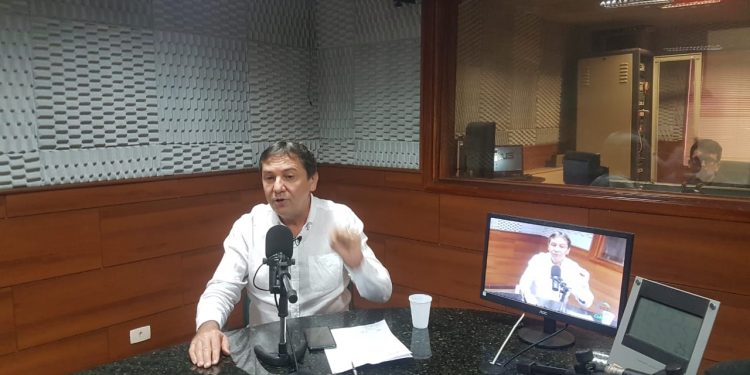 Chico Brasileiro na entrevista de hoje (23). Foto: Rádio Cultura