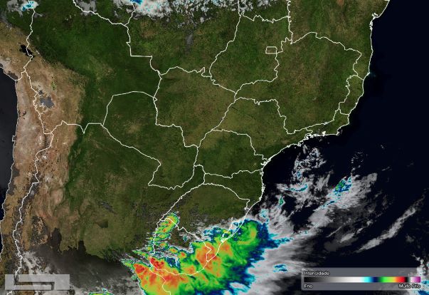 Foto de satélite divulgada neste sábado (26) pelo Simepar