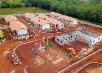 As 40 casas exclusivas para a melhor idade darão nova cara a uma região onde antes havia apenas mata fechada, no bairro Três Lagoas. Fotos: José Fernando Ogura/AEN