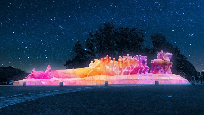 Monumento às Bandeiras, em São Paulo, com projeção mapeada. Foto: Divulgação