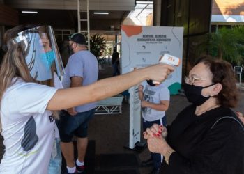 Turista na Itaipu. Foto: Rubens Fraulini/IB