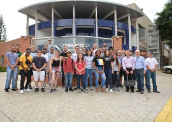 Grupo de estudantes de Engenharia da Texas Tech University que passou 45 dias estudando na UDC no último semestre. Foto: Divulgação