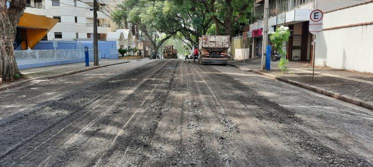 Obra de fresagem no centro da cidade. Foto: PMFI