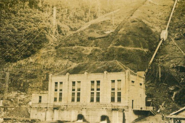 Vista externa da casa de força - acervo histórico. Foto: Divulgação Copel