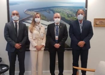 Antônio Souza Rodrigues, Dra. Raquel Bonow Oliveira, general João Francisco e Cel. Francisco Ronald. Foto: Divulgação