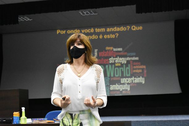 Aula Magna presencial com a professora Doutora Suziméri Vilas Bôas Pescador. Foto: divulgação