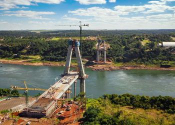 Ponte da Integração em construção. Foto: Alexandre Marchetti/IB