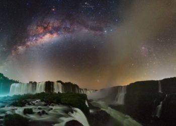 Céu estrelado das Cataratas. Fotos: Victor Lima