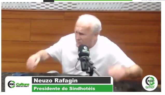 Presidente do Sindicato de Hotéis: quando se fala do transporte coletivo, eles ficam arredios. Foto: Reprodução do vídeo da Rádio Cultura.