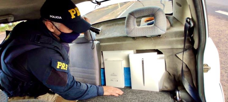 Apreensão das mercadorias. Foto: PRF/Divulgação