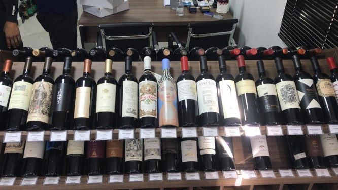 Vinhos apreendidos. Foto: PF/Divulgação