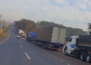 Protesto de caminhoneiros em Ciudade del Este. Foto: La Clave