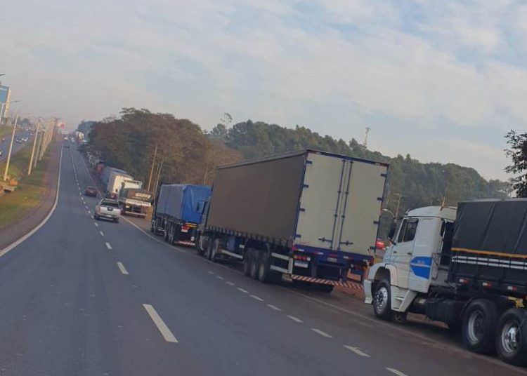Protesto de caminhoneiros em Ciudade del Este. Foto: La Clave