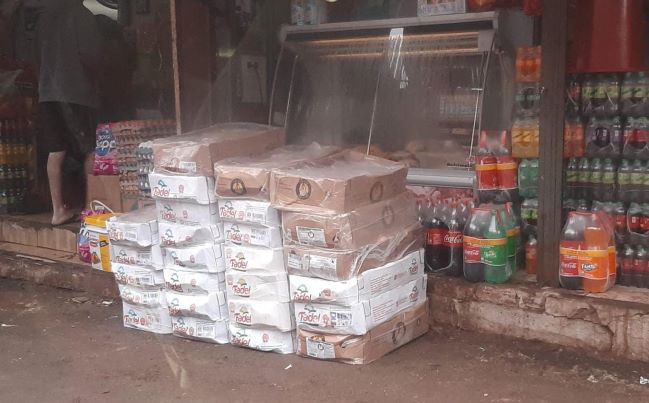 Frango de origem argentina vendido livremente no Paraguai Foto: La Clave.