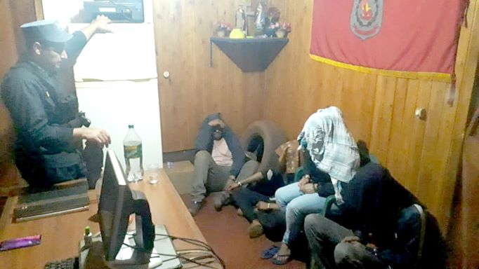 Três sequestradores foram detidos pela Polícia, porém, um deles conseguiu escapar, aparentemente ferido. Foto: jornal La Clave