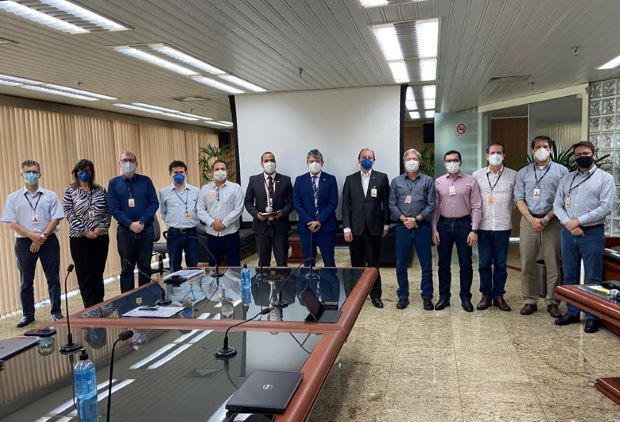 Participantes da reunião, após o fim dos trabalhos. Foto:Diretoria Técnica.