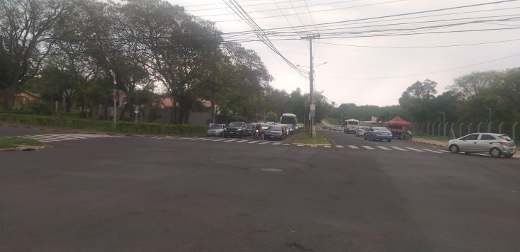 Motoristas que utilizam a Avenida Araucária são os que mais passam transtornos. Foto: Não Viu?