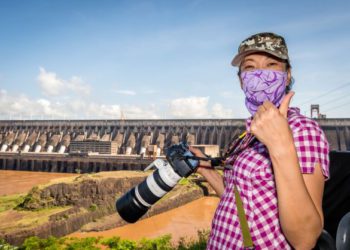 Turista visita Itaipu. Foto: Rubens Fraulini/iB
