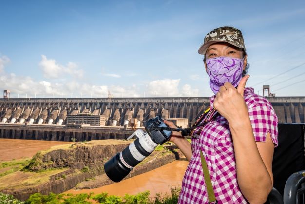 Turista visita Itaipu. Foto: Rubens Fraulini/iB