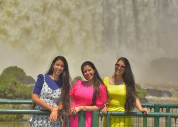 Turistas nas Cataratas do Iguaçu. Foto: Henrique Britez/Divulgação