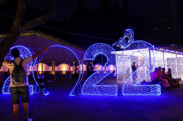 Fotos da noite: decoração natalina e projeção encantam moradores e turistas em Foz do Iguaçu – Não viu? Fotos da noite: decoração natalina e projeção encantam moradores e turistas em Foz do Iguaçu – Não viu?