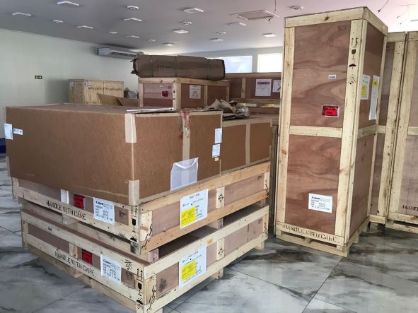 Equipamento encaixotado já está em Foz. Foto: PMFI