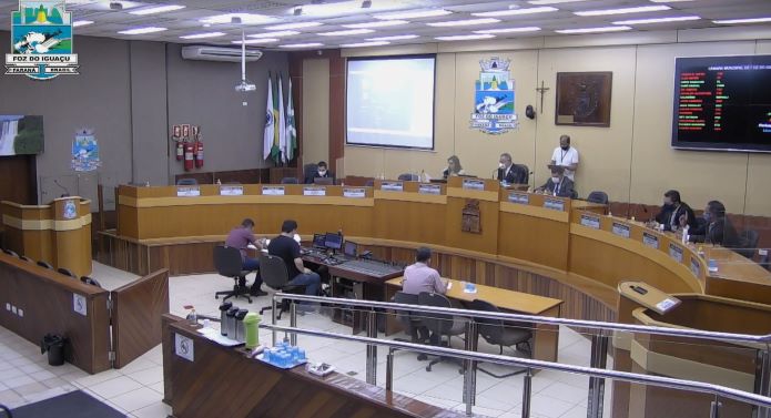 Sessão Plenária da Câmara de Foz. Foto: PMFI