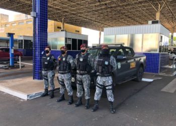 Soldados da Força Nacional na aduana brasileira da Ponte da Amizade. Foto: divulgação /PCPR