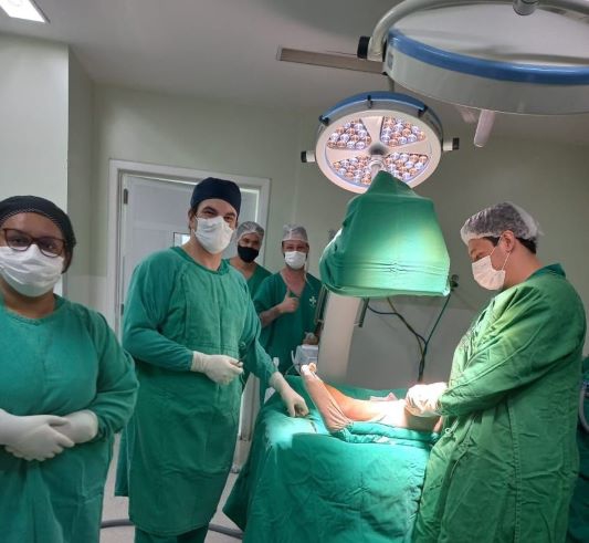 Novo equipamento para cirurgias mais precisas. Foto: PMFI/Divulgação