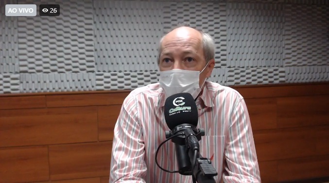 Secretário José Elias, em entrevista ao programa Contraponto de hoje (10). foto: captação de vídeo