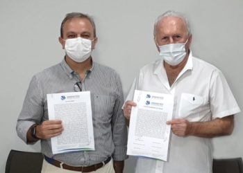 Marcelo Martini (à esquerda) assume presidência no lugar de Neuso Rafagnin. Foto Divulgação