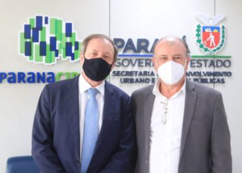 Augustinho Zucchi, à direita, e Ortega, chefe da Casa Civil. Foto: SEDU