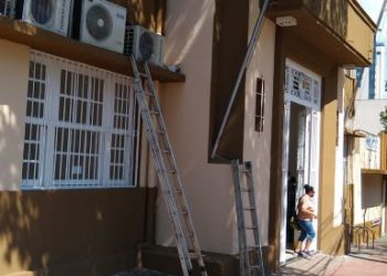 Reparação do ar-condicionado. Foto: Não Viu?