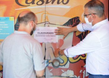 Fiscais fecharam cassino eletrônico ontem (17). Foto: divulgação/Prefeitura de CDE