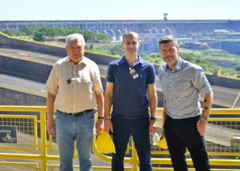 Da esquerda para a direita na foto: Sandor Csanyi, Aleksander Ceferin e Boban Zvonimi. Foto: IB/Divulgação