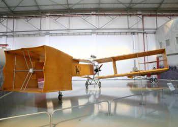 6/12 Réplica do 14-Bis, o avião criado pelo brasileiro Santos Dumont. Foto: Marcio Jumpei/Divulgação/Museu da TAM