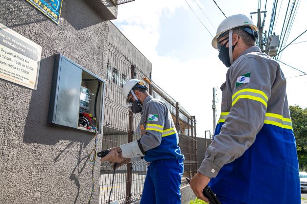 Fiscalização contra "gatos".  Foto: Copel/Divulgação