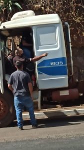 Socorro de motorista na Ponte da Amizade. Foto: RF/Divulgação