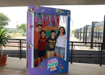 Turistas em visita à Itaipu no Carnaval. Foto: Divulgação/IB