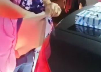 Olhem quantos eletrônicos estavam escondidos. Foto: captação de vídeo da PRF