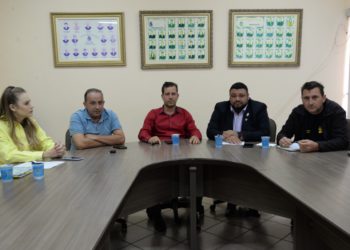 Vereadores que vão analisar a conduta do colega. Foto: CMFI/Divulgação