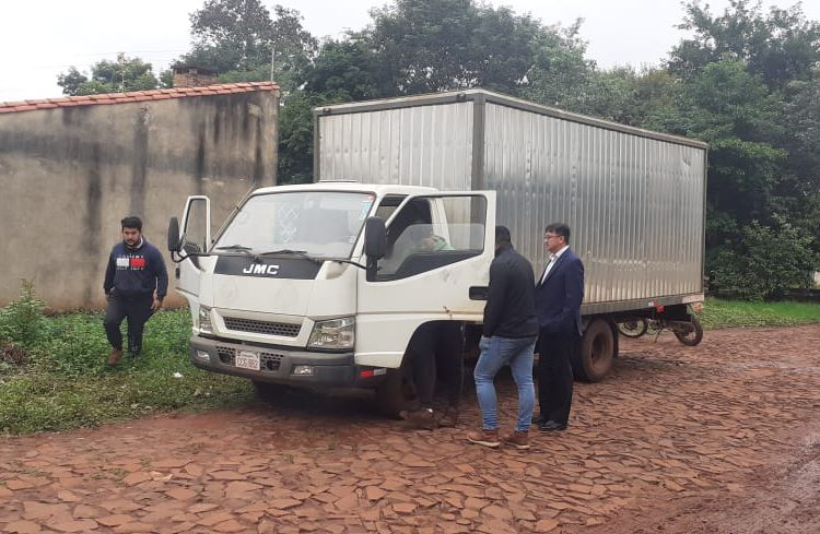 Caminhão que transportava as máquinas roubadas. Foto: La Clave