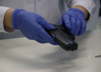 Paraná é o primeiro Estado a solucionar crimes por armas de fogo com o auxílio do Sistema Nacional de Análise Balística (SINAB)
Foto: Polícia Científica do Paraná