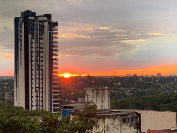 Pór do sol em Foz do Iguaçu. Foto: Elias Dandolini/Divulgação