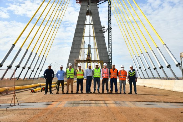 Representantes da Sociedade Paraguaia de Estruturas. Foto: IB/Divulgação