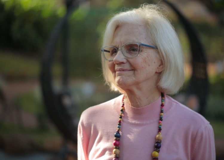 Dona Tutti, idealizadora  do Jardim da Oma, espaço aberto ao público nesta segunda-feira (04). Foto: João èdro de Mello Porto/Divulgação