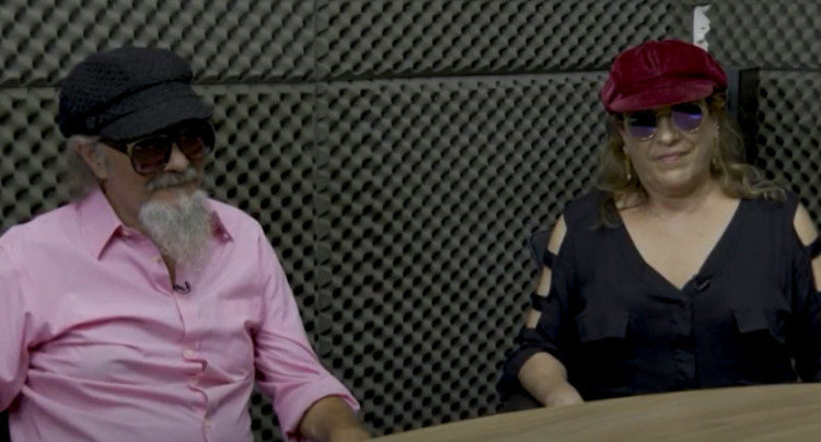 oão Lopes, em 2019, em uma de suas últimas entrevistas, participou do programa Assembleia no Ar, quando contou um pouco sobre sua trajetória na música e a forma como ouviu pela primeira vez a música ‘Bicho no Paraná’ em uma campanha publicitária. Foto: reprodução Alep/Divulgação