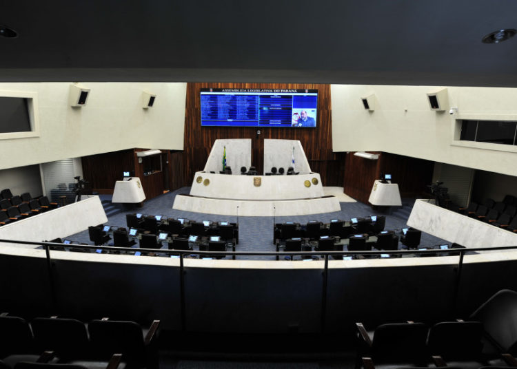 Assembleia Legislativa decide pelo não recebimento de resíduos sólidos urbanos e industriais de outros estados. Foto: Sandro Nascimento/Alep